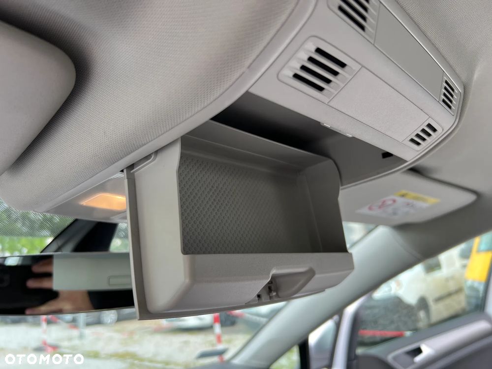 Volkswagen Golf Variant ver-vii-1-6-tdi-bmt-comfortline - 22