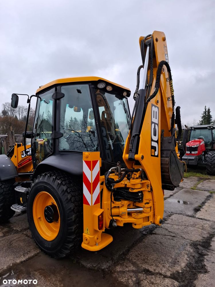 JCB 4CX - 16