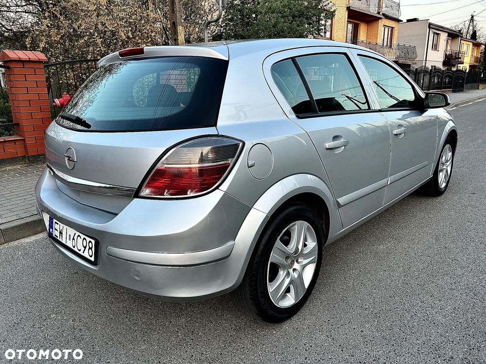 Opel Astra - 4