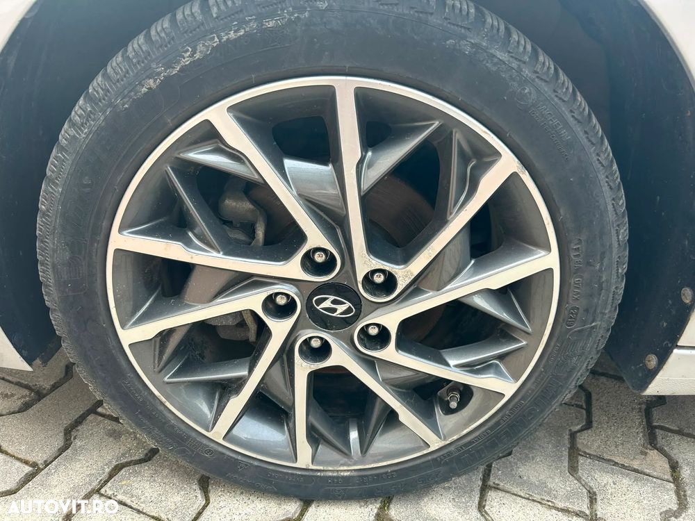 Hyundai Elantra 1.6 MPi Classic - 13