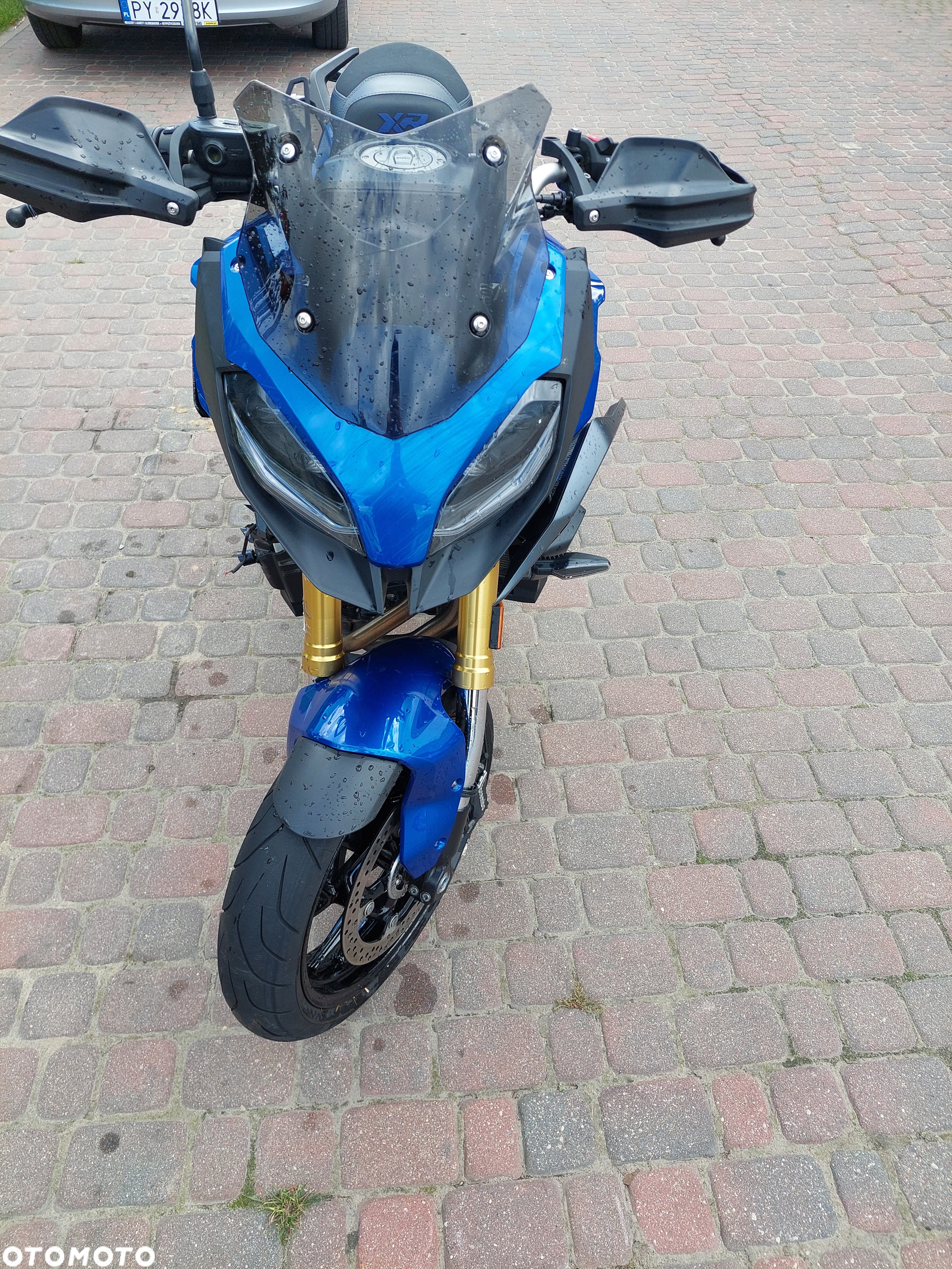 BMW XR - 8