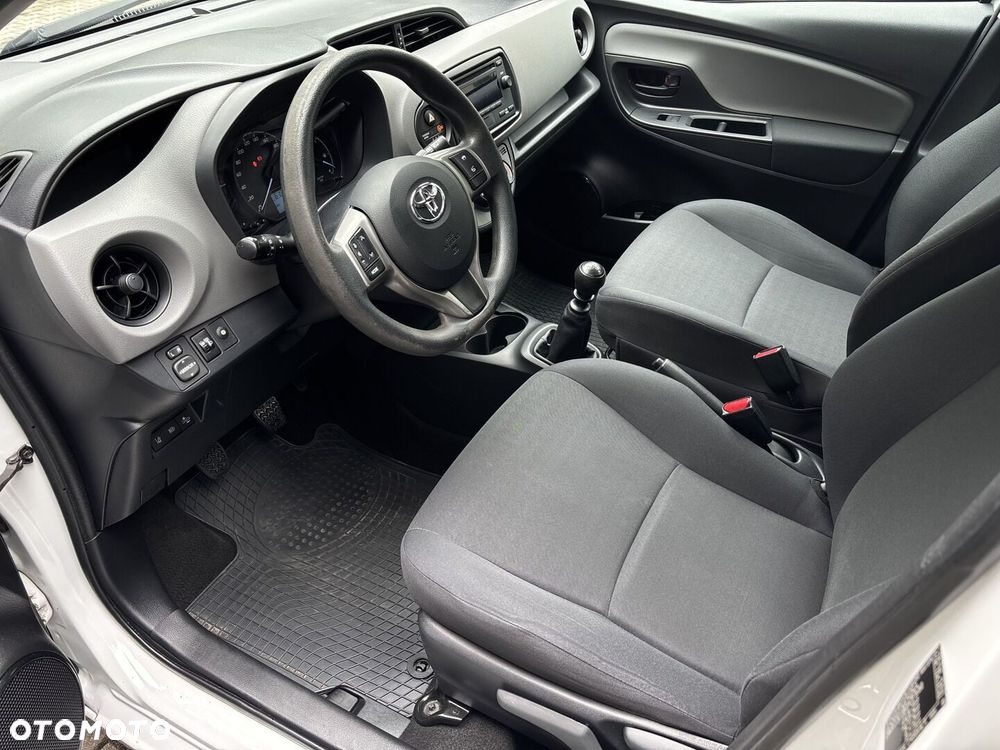 Toyota Yaris - 13