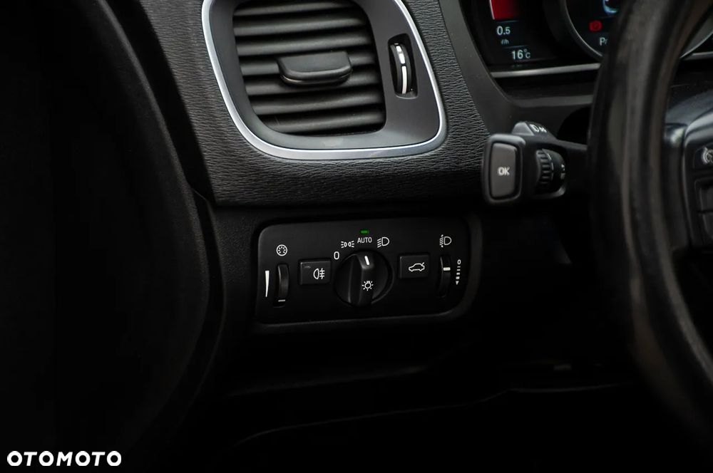 Volvo V40 D2 - 18