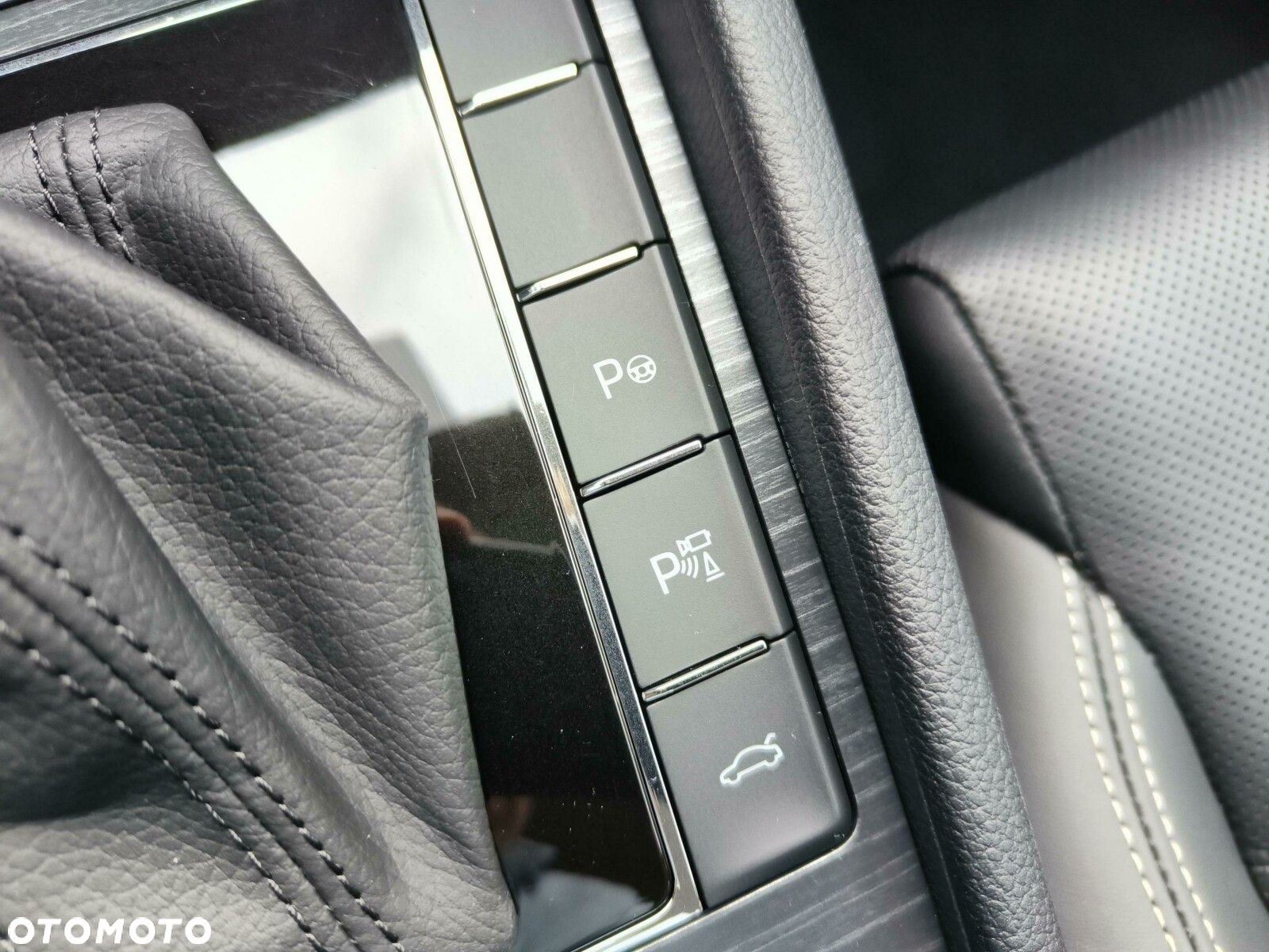 Skoda Superb 2.0 TDI SCR Style DSG - 23
