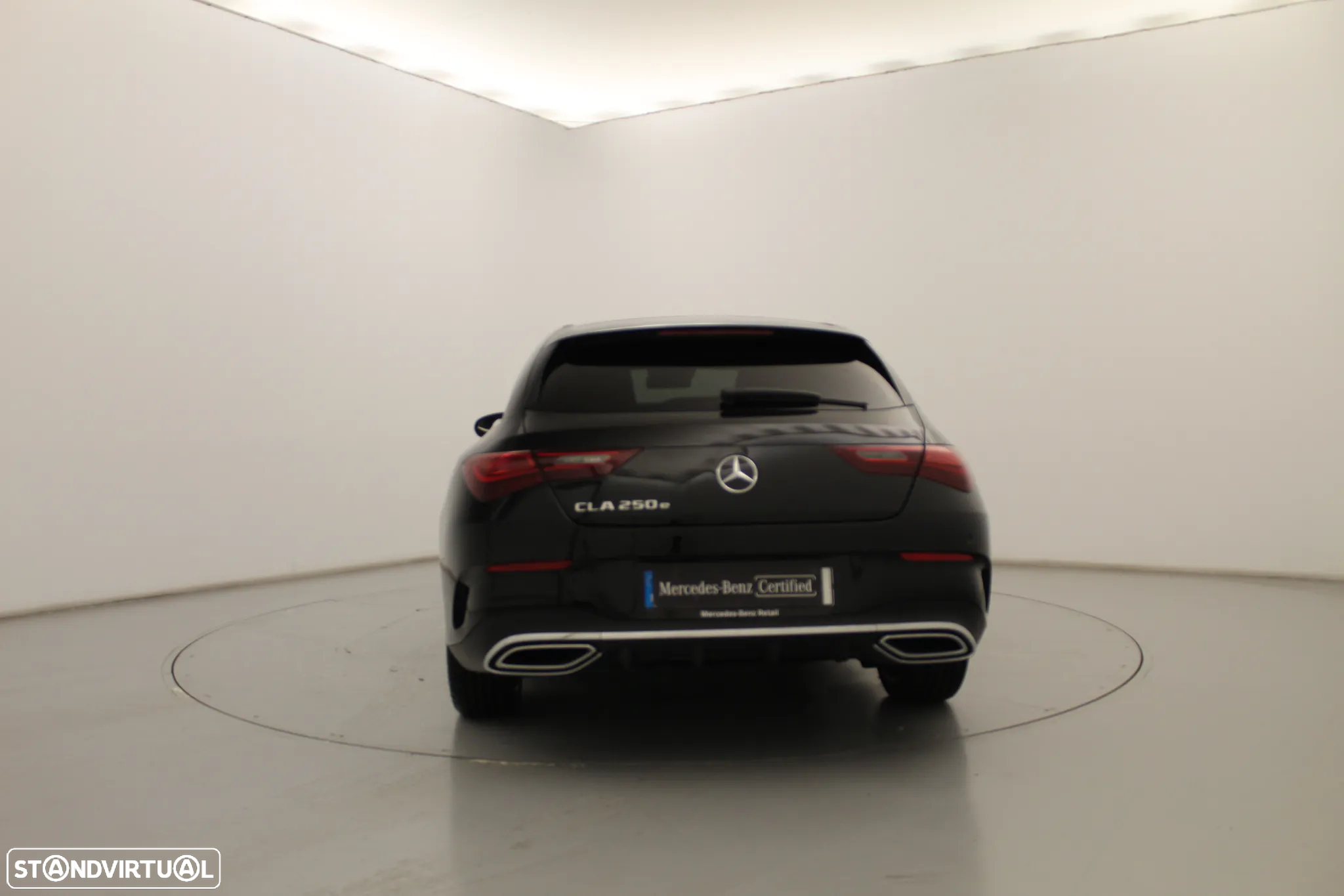 Mercedes-Benz CLA 250 e Shooting Brake AMG Line - 3