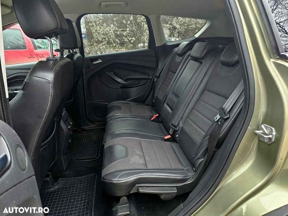 Ford Kuga 2.0 TDCi Powershift 4WD Titanium - 6