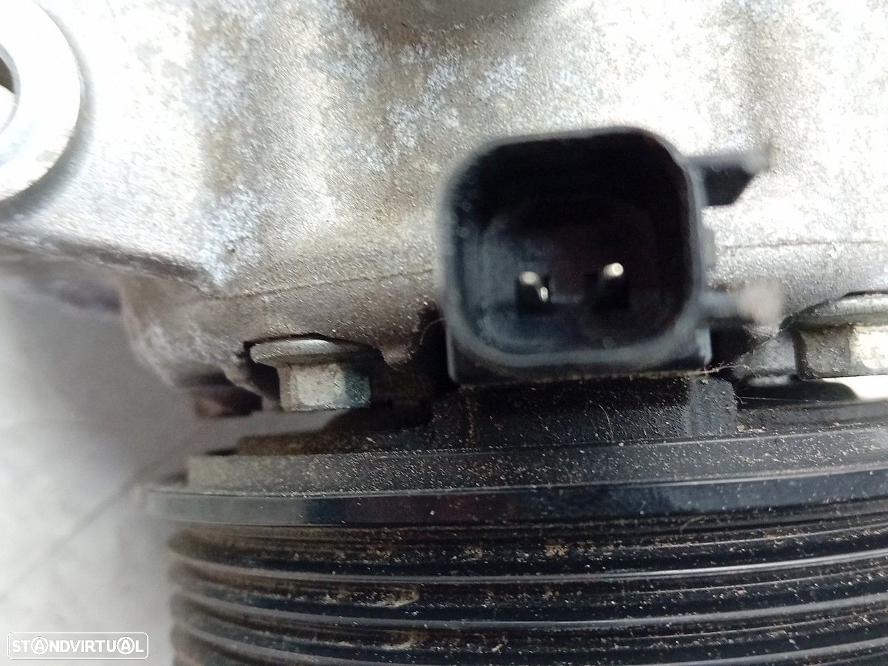 Compressor AC FORD Fiesta VII (HJ, HF) - 4