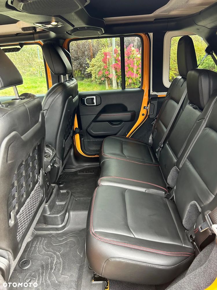 Jeep Wrangler - 11