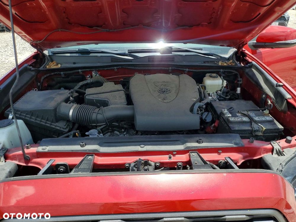 Toyota Tacoma - 13