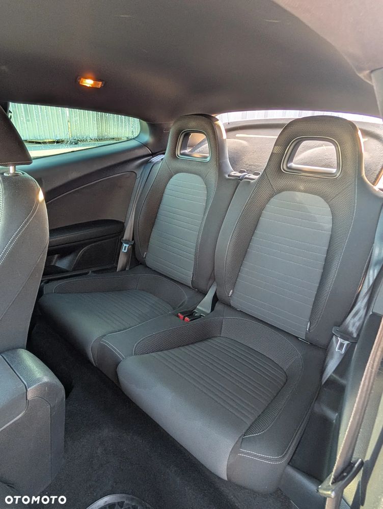Volkswagen Scirocco 2.0 TSI - 12