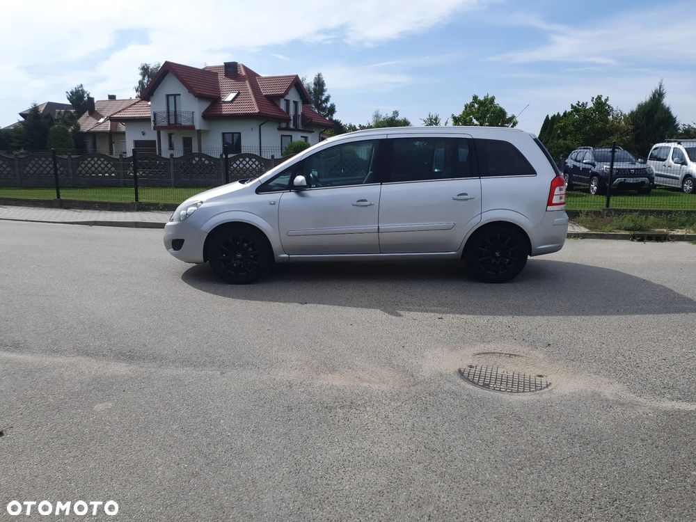 Opel Zafira 1.8 Enjoy - 10