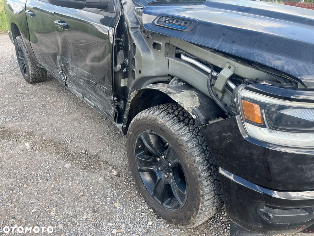 RAM 1500 - 11