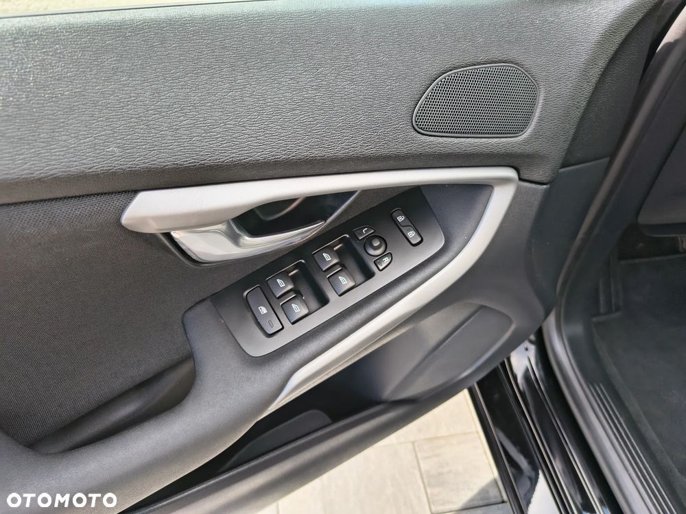 Volvo V40 D2 Momentum - 26