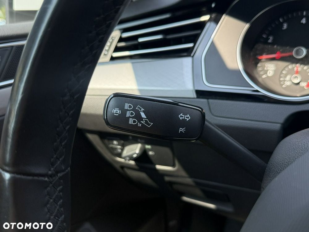 Volkswagen Passat 1.5 TSI EVO Business - 19