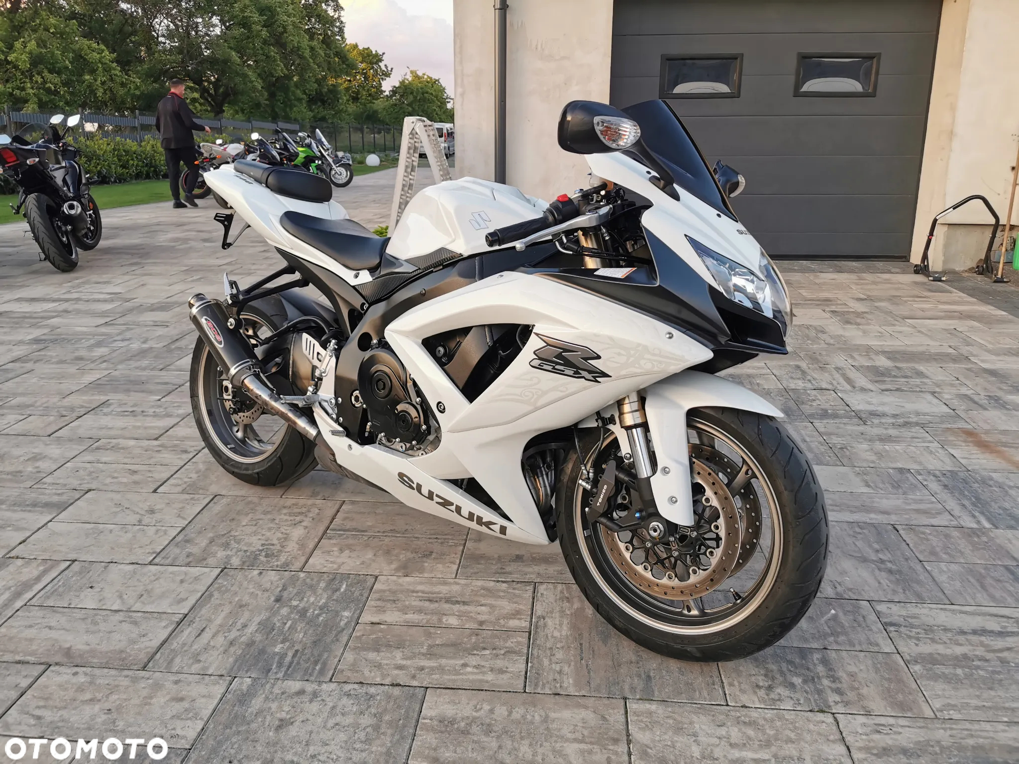 Suzuki GSX-R - 30
