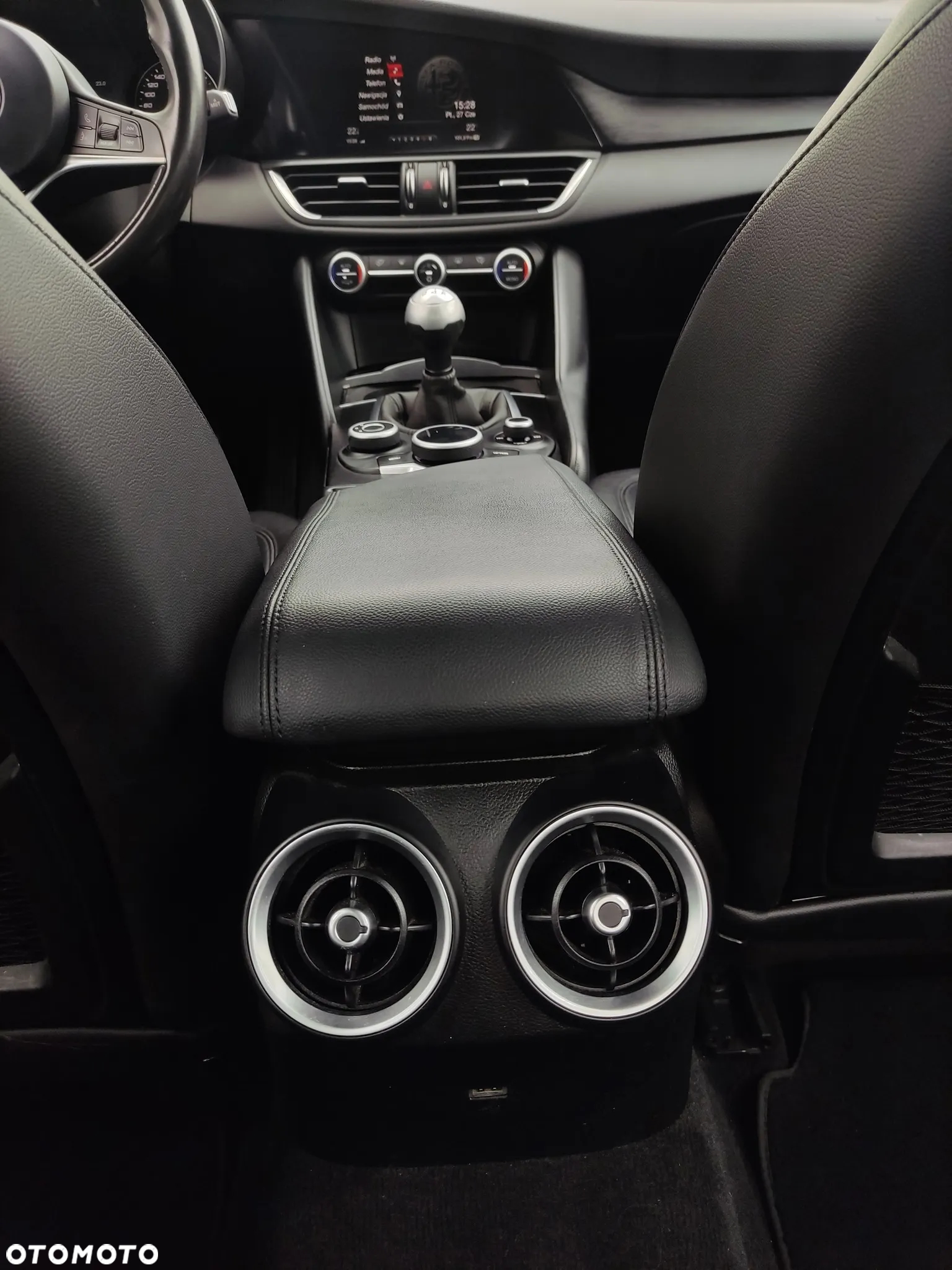 Alfa Romeo Giulia 2.2 D Turbo Super - 34