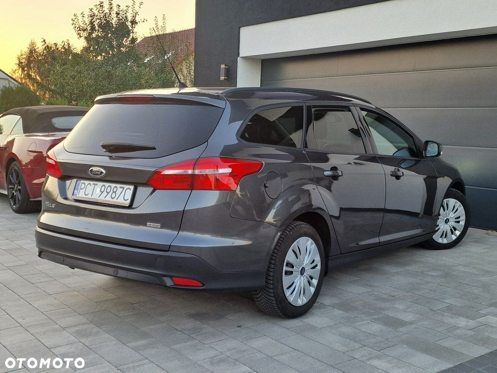 Ford Focus - 26