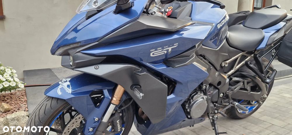 Suzuki GSX - 11