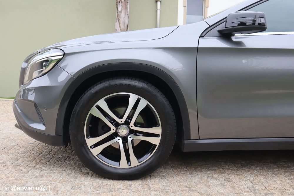 Mercedes-Benz GLA 180 d Urban - 9