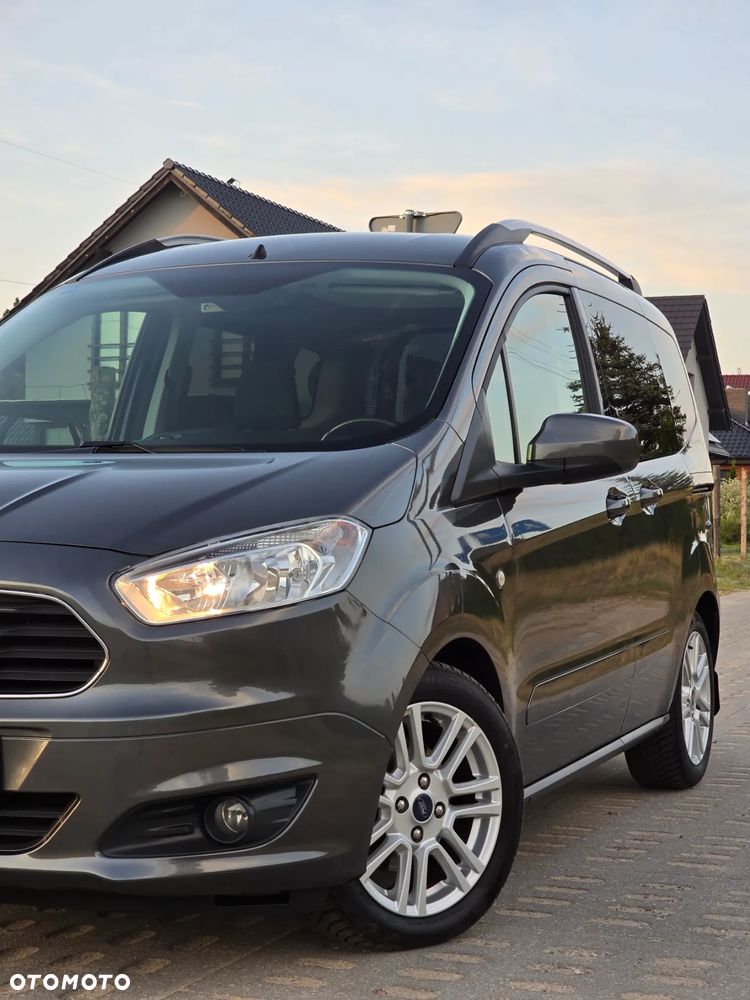 Ford Tourneo Courier 1.0 EcoBoost Titanium - 23