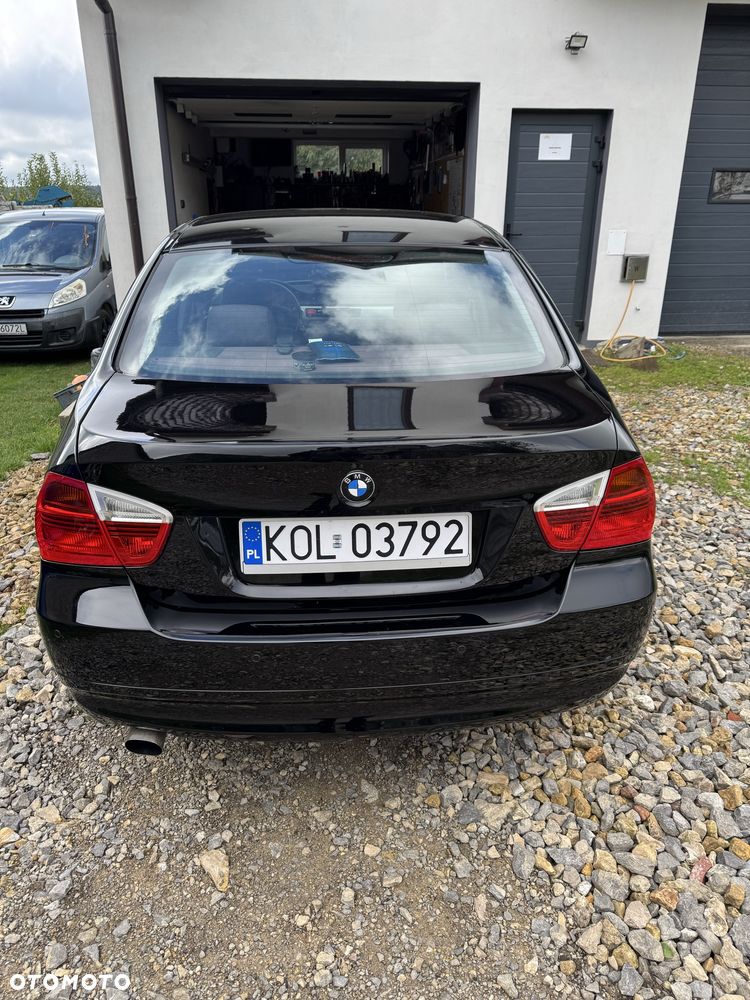 BMW Seria 3 2006 photo 2