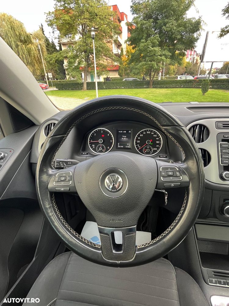 Volkswagen Tiguan 2.0 TDI DPF 4Motion BlueMotion Technology DSG Cup Sport & Style - 24