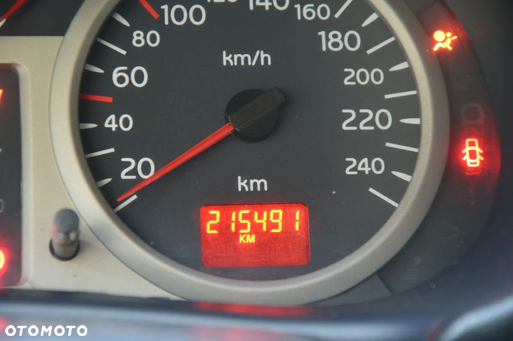 Renault Clio - 8