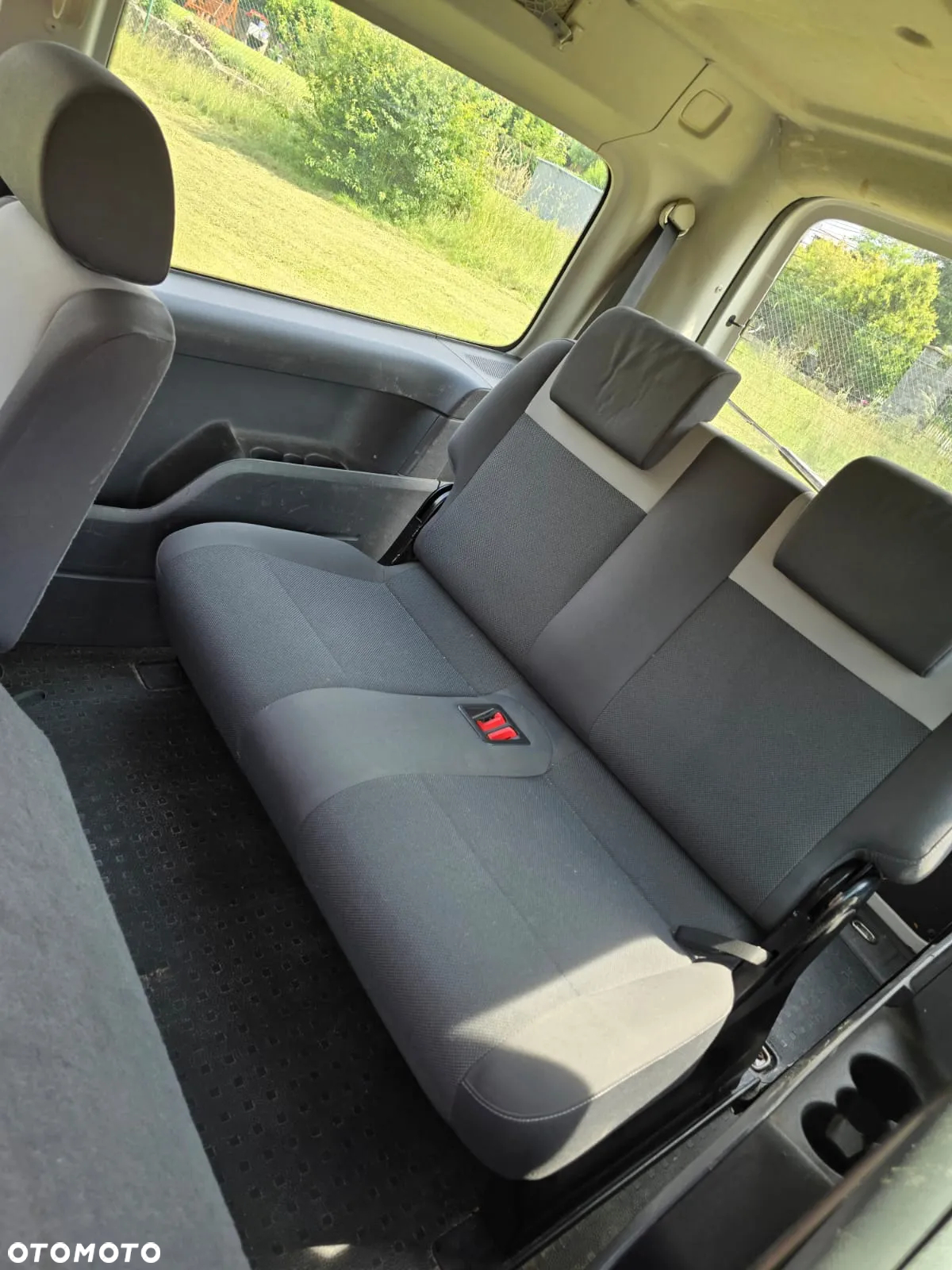 Volkswagen Caddy 1.6 TDI (5-Si.) Edition 30 - 8