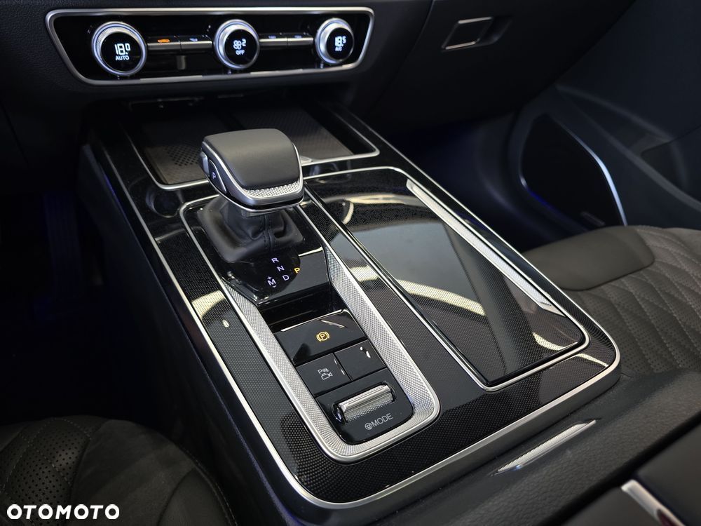 Hongqi HS5 2.0T Executive AWD - 20