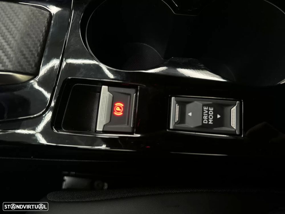 Peugeot 2008 Hybrid 136 e-DSC Allure - 28