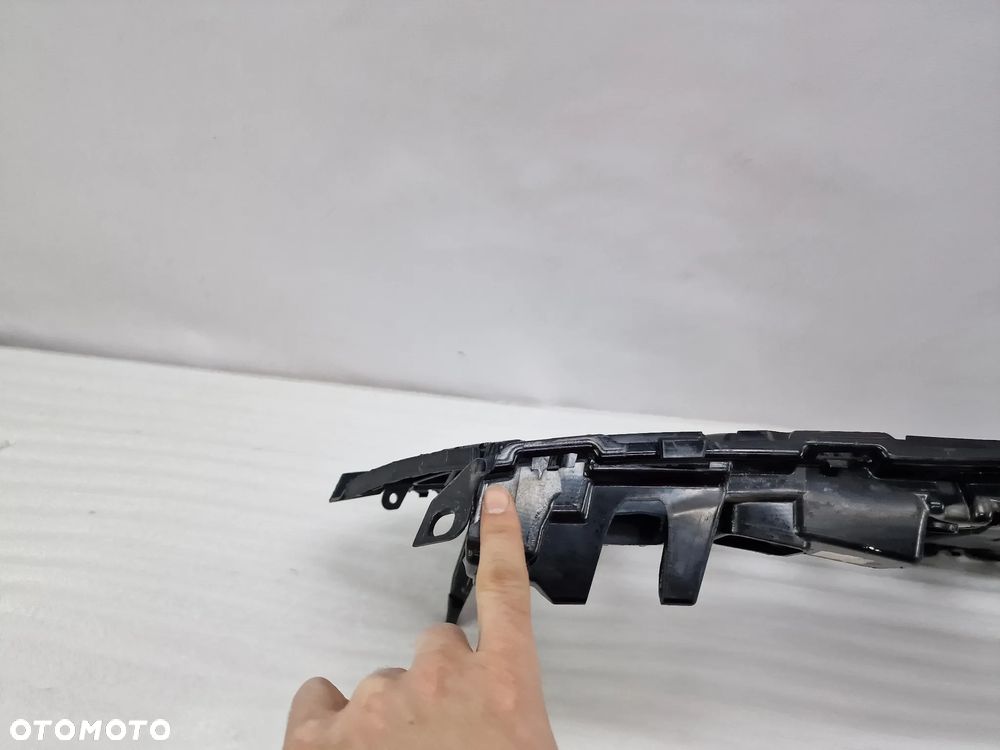 MERCEDES EGA W243 STELAŻ / WZMOCNIENIE ATRAPY / GRILLA PRZEDNIEGO PRZÓD , NR A243880600 , NR AUKCJI WGN6 - 10