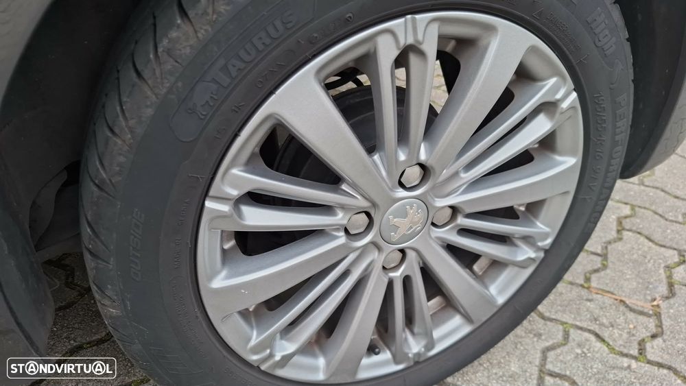 Peugeot 208 1.2 PureTech Active - 22