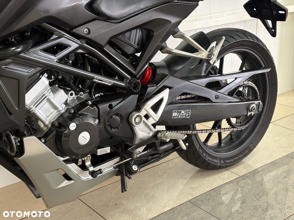 Honda CB - 8