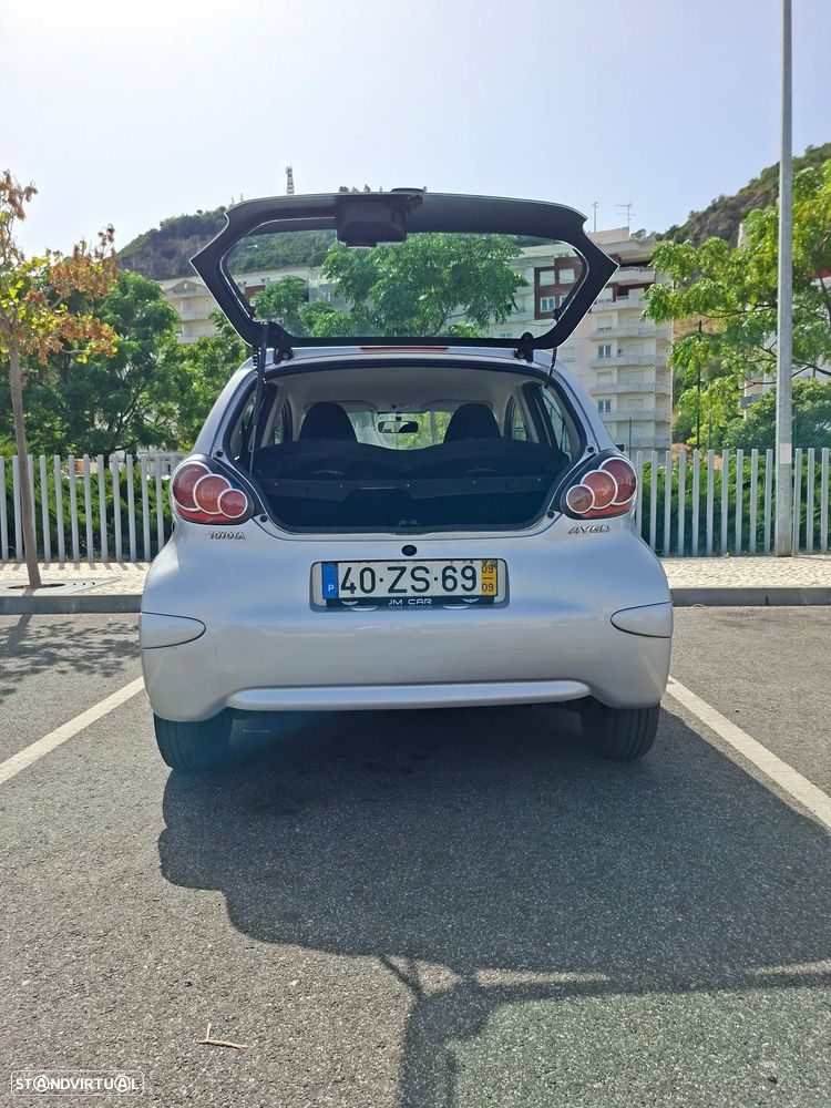Toyota Aygo Standard - 17