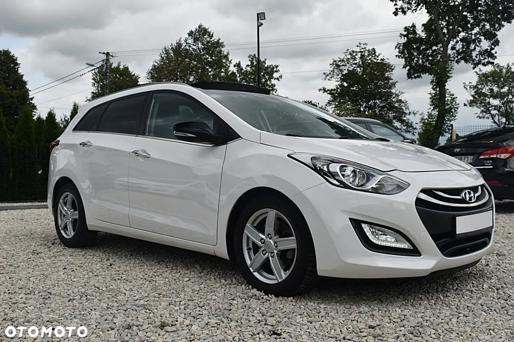 Hyundai i30 1.6 D Premium - 10