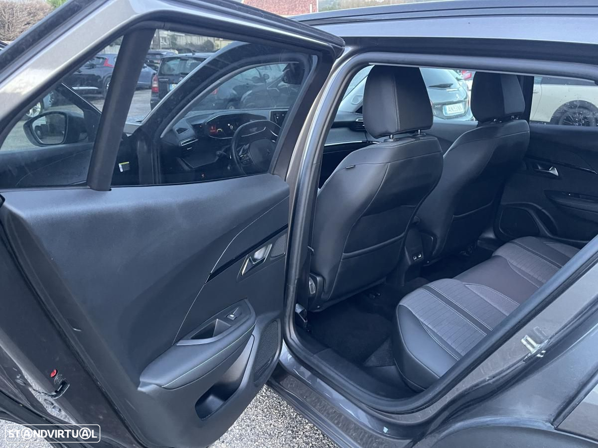 Peugeot 2008 1.2 PureTech Allure Pack EAT8 - 15