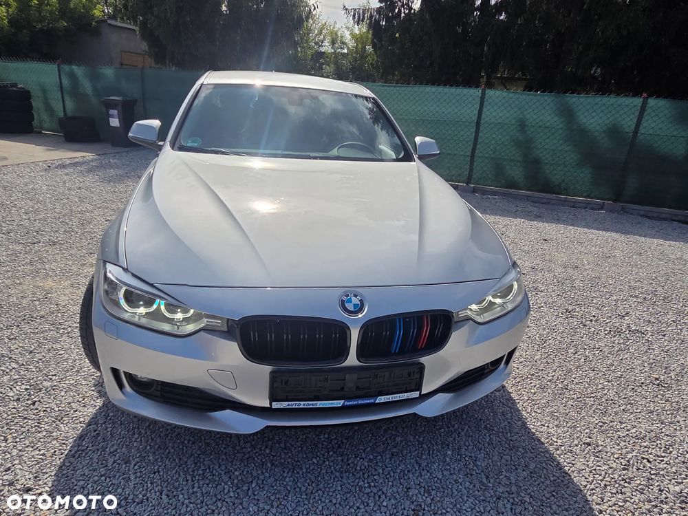 BMW Seria 3 318d xDrive M Sport Shadow - 4