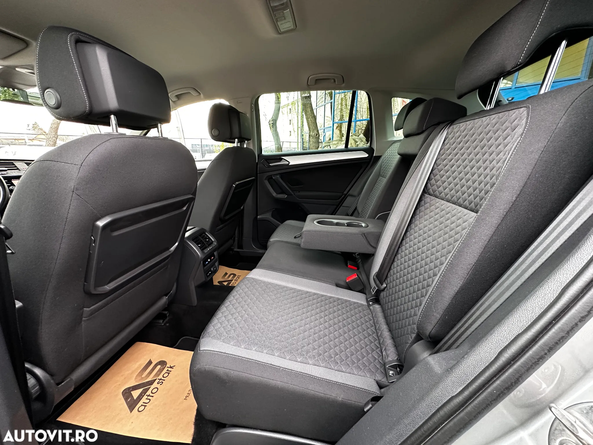 Volkswagen Tiguan 2.0 TDI SCR 4MOTION DSG R-Line - 19