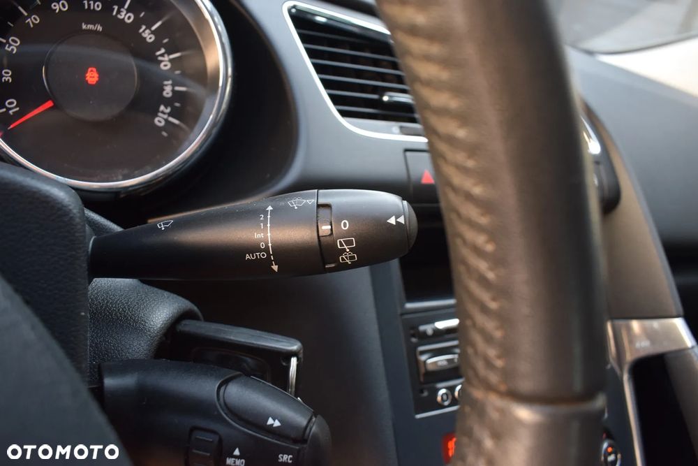 Peugeot 3008 HDi 115 Allure - 25