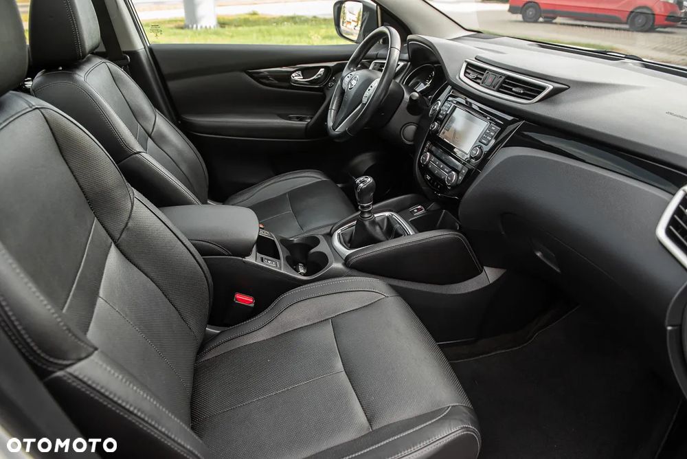 Nissan Qashqai 1.6 DCi ALL-MODE 4x4i TEKNA - 23