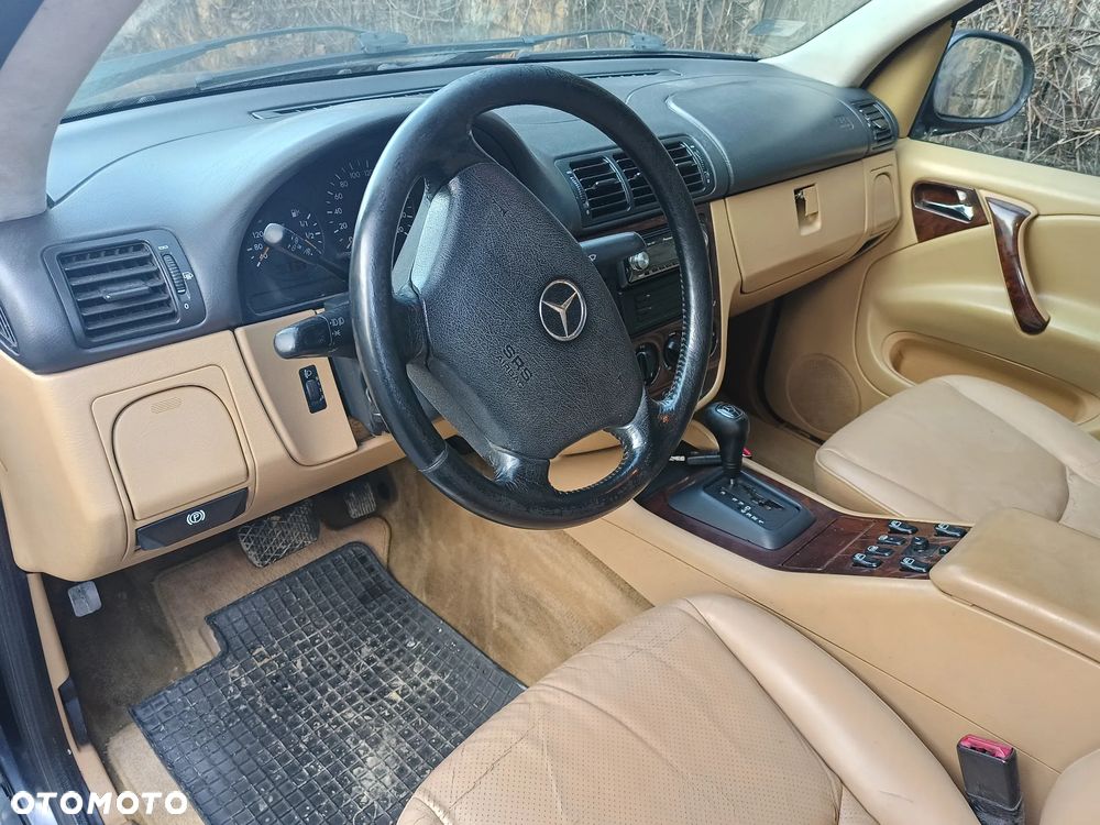 Mercedes-Benz ML - 11
