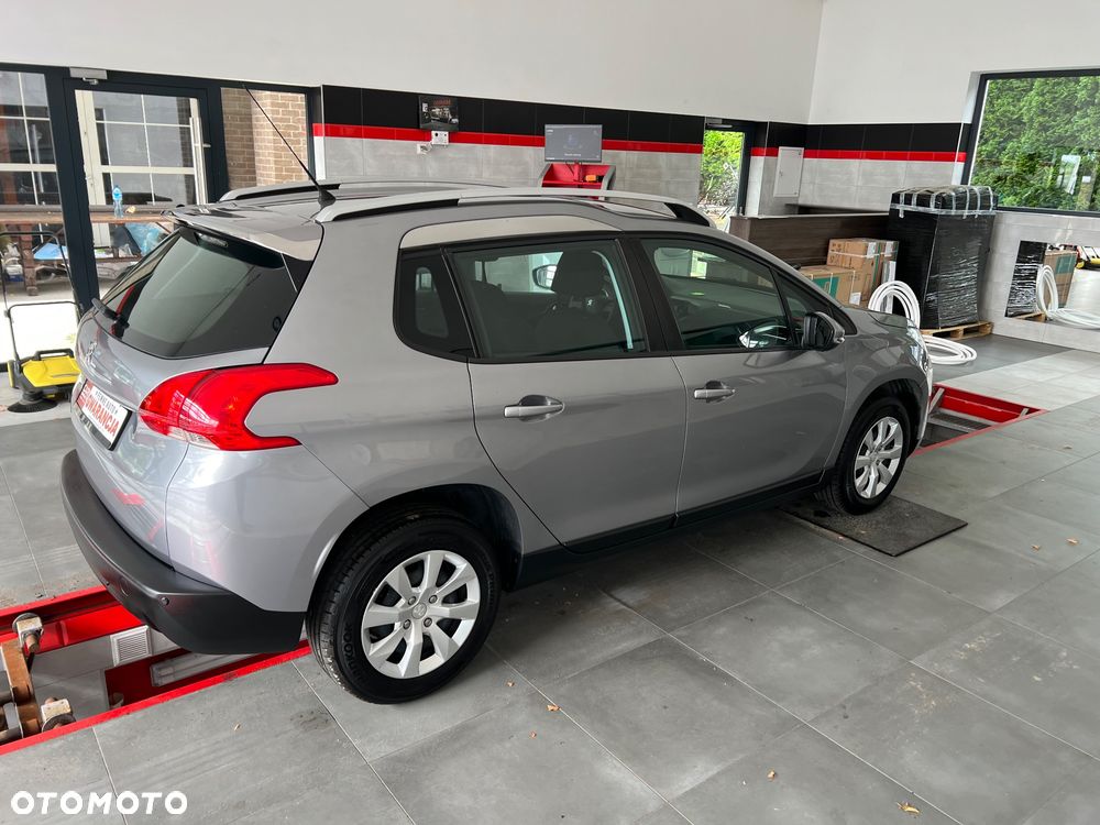 Peugeot 2008 1.2 Pure Tech Style - 9