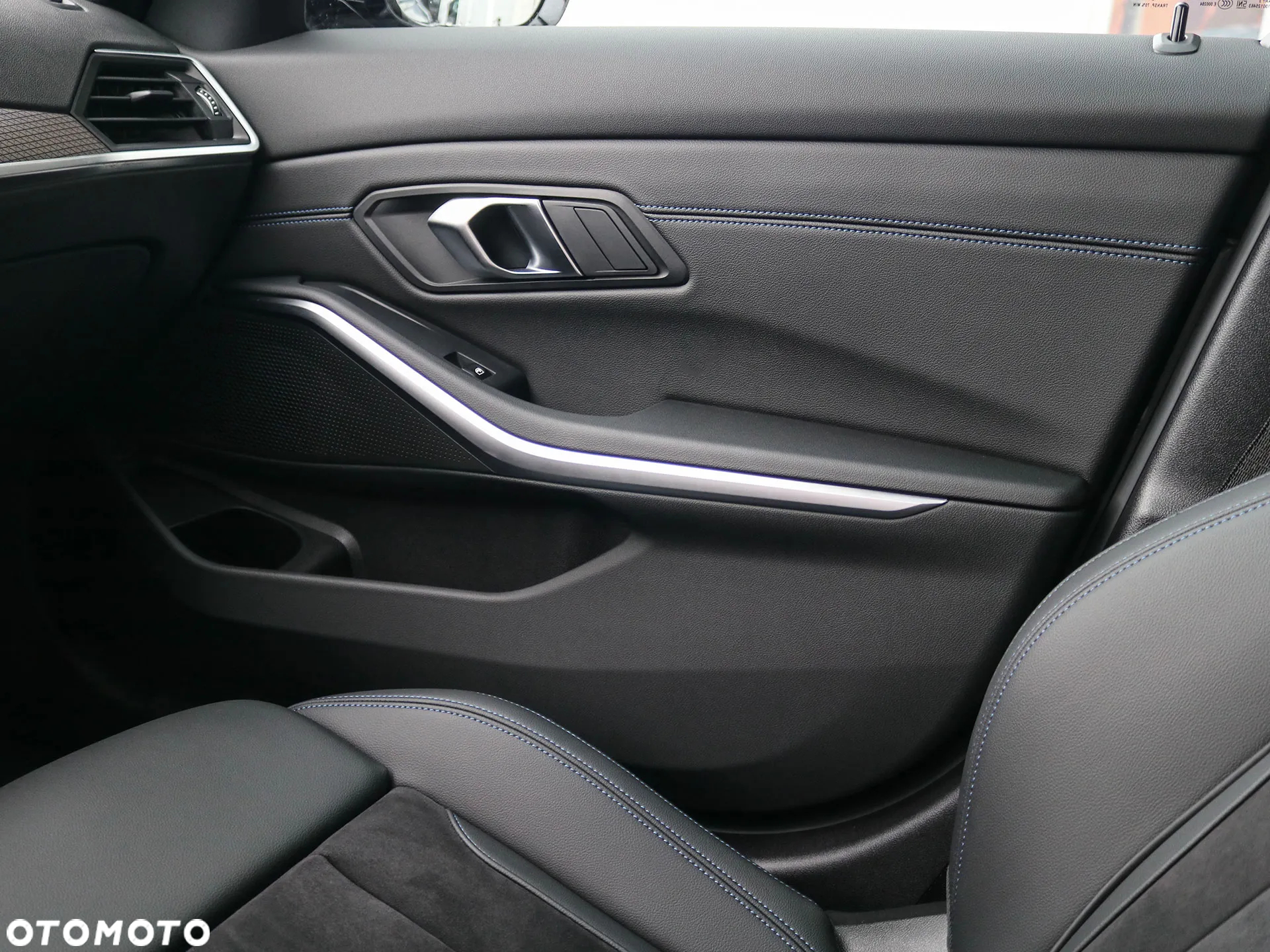 BMW Seria 3 318i M Sport - 28