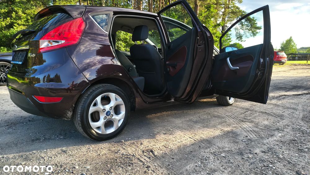 Ford Fiesta 1.6 TDCi Individual - 18