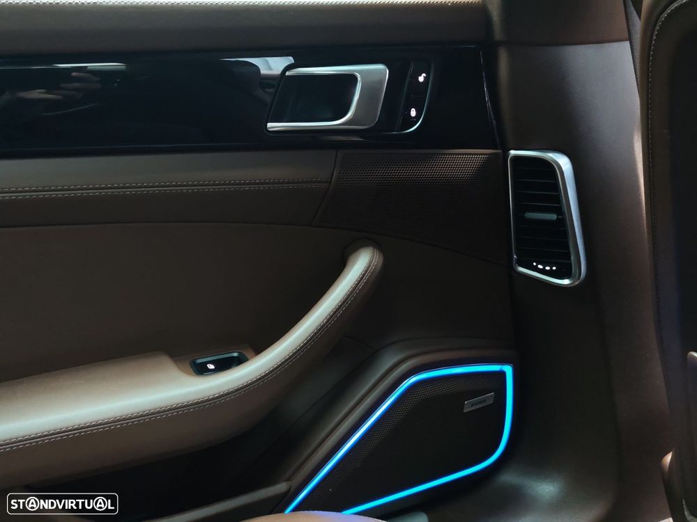 Porsche Panamera 4 E-Hybrid Executive - 23