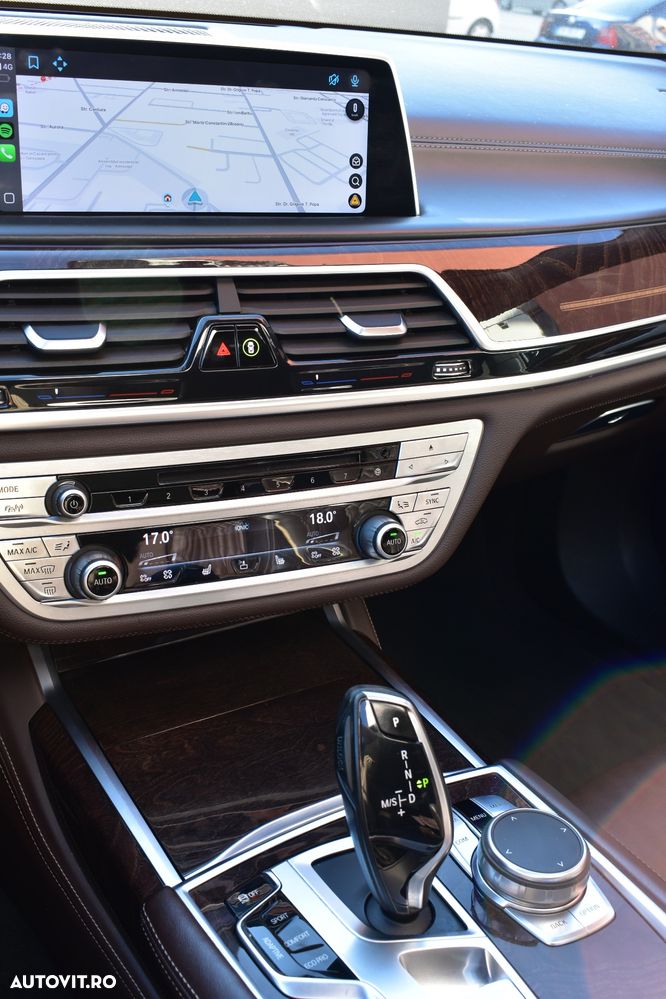 BMW Seria 7 740e iPerformance - 15