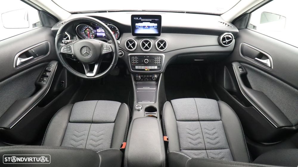 Mercedes-Benz GLA 220 d Style - 13