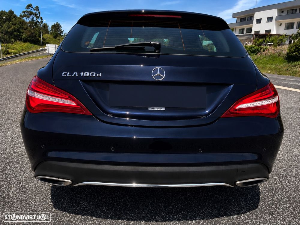Mercedes-Benz CLA 180 d Shooting Brake AMG Line - 5