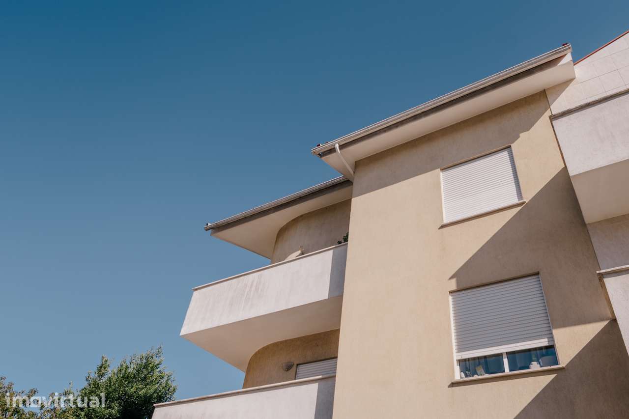 Apartamento T3 + T2 em Coimbra | Habitação Própria e Investimento - Grande imagem: 2/60