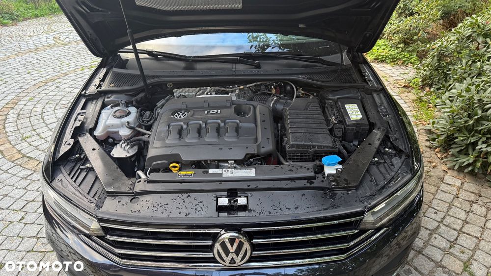 Volkswagen Passat - 16